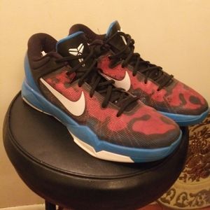 Nike Kobe 7 "Poison Dart Frog" Men's Sneakers